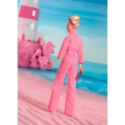 Mattel Barbie The Movie - Margot Robbie Als Barbie: Puppe Im Rosa Jumpsuit 11 Mattel Barbie The Movie - Margot Robbie Als Barbie: Puppe Im Rosa Jumpsuit -Spielzeug Förderung Rabatte Mattel Barbie The Movie Margot Robbie als Barbie Puppe im rosa Jumpsuit@@1919788 3